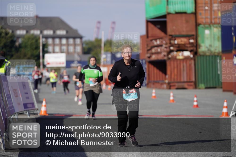 03.10.2025 - Köhlbrandbrückenlauf Michael Burmester http://msf.ph/oto/9033990 03.10.2025 10:42:43 Ziel 2226, 3283, 3623 meine-sportfotos.de