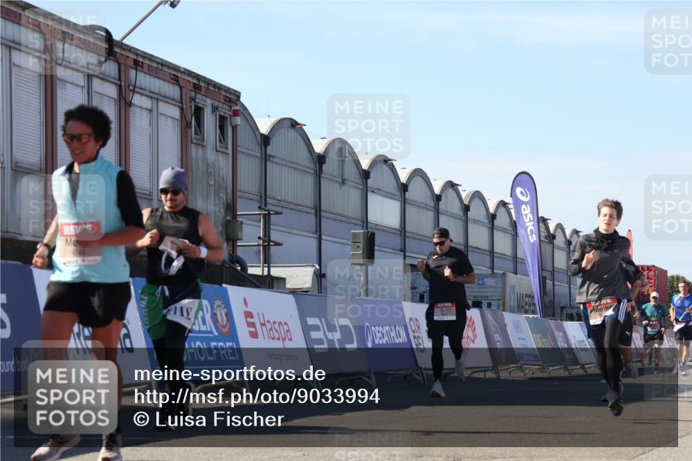 03.10.2025 - Köhlbrandbrückenlauf Luisa Fischer http://msf.ph/oto/9033994 03.10.2025 13:13:04 Ziel 4193, 4446, 4487, 4528, 4559, 4628, 4748, 5051, 5381, 5673, 5674, 6303, 6393, 6496, 6530, 6705, 6742, 6755 meine-sportfotos.de