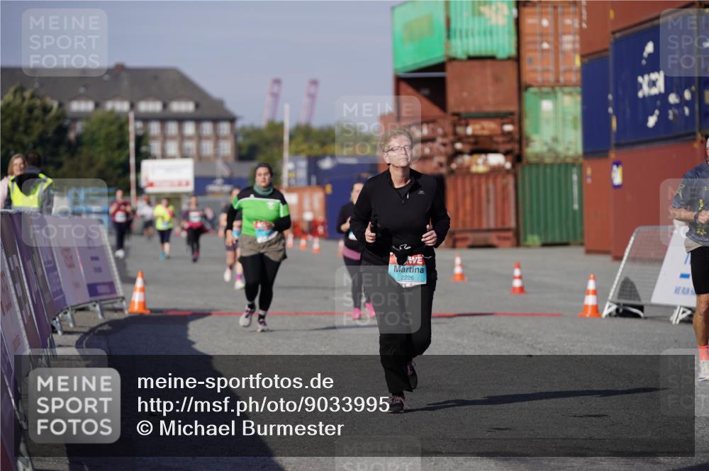 03.10.2025 - Köhlbrandbrückenlauf Michael Burmester http://msf.ph/oto/9033995 03.10.2025 10:42:44 Ziel 2226, 3131, 3283, 3623 meine-sportfotos.de