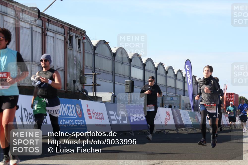 03.10.2025 - Köhlbrandbrückenlauf Luisa Fischer http://msf.ph/oto/9033996 03.10.2025 13:13:04 Ziel 4193, 4446, 4487, 4528, 4559, 4628, 4748, 5051, 5381, 5673, 5674, 6303, 6393, 6496, 6530, 6705, 6742, 6755 meine-sportfotos.de