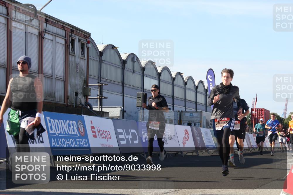 03.10.2025 - Köhlbrandbrückenlauf Luisa Fischer http://msf.ph/oto/9033998 03.10.2025 13:13:04 Ziel 4193, 4446, 4487, 4528, 4559, 4628, 4748, 5051, 5381, 5673, 5674, 6303, 6393, 6496, 6530, 6705, 6742, 6755 meine-sportfotos.de