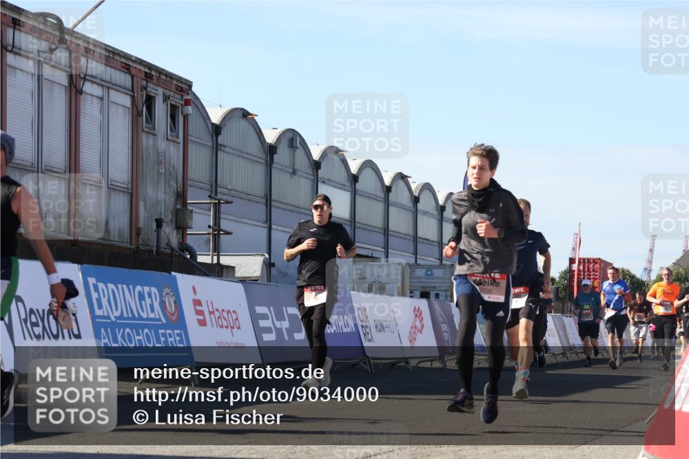 03.10.2025 - Köhlbrandbrückenlauf Luisa Fischer http://msf.ph/oto/9034000 03.10.2025 13:13:05 Ziel 4193, 4446, 4487, 4528, 4559, 4628, 4748, 5051, 5381, 5673, 5674, 6303, 6393, 6496, 6530, 6705, 6725, 6742, 6755 meine-sportfotos.de