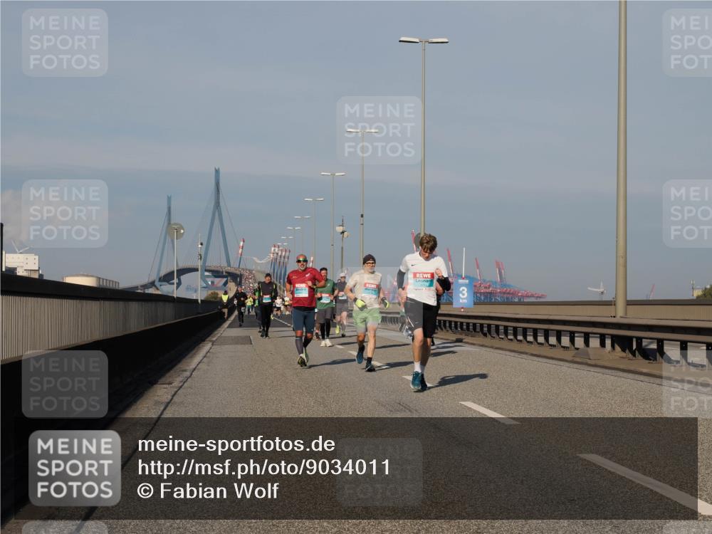 03.10.2025 - Köhlbrandbrückenlauf Fabian Wolf http://msf.ph/oto/9034011 03.10.2025 09:48:10 Position 3 3111 meine-sportfotos.de