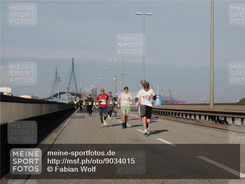 03.10.2025 - Köhlbrandbrückenlauf Fabian Wolf http://msf.ph/oto/9034015 03.10.2025 09:48:10 Position 3  meine-sportfotos.de