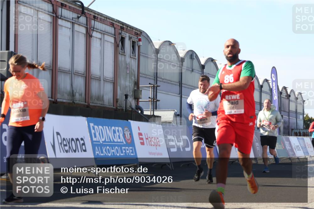 03.10.2025 - Köhlbrandbrückenlauf Luisa Fischer http://msf.ph/oto/9034026 03.10.2025 13:13:20 Ziel 4191, 4193, 4223, 4373, 4383, 4463, 4513, 4583, 4853, 5025, 5034, 5204, 5261, 5358, 5678, 5852, 6725, 6788, 6789, 6818 meine-sportfotos.de