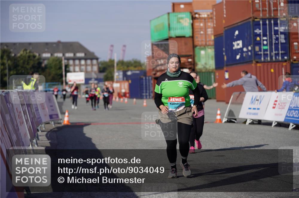 03.10.2025 - Köhlbrandbrückenlauf Michael Burmester http://msf.ph/oto/9034049 03.10.2025 10:42:50 Ziel 2226, 3131, 3283, 3623 meine-sportfotos.de