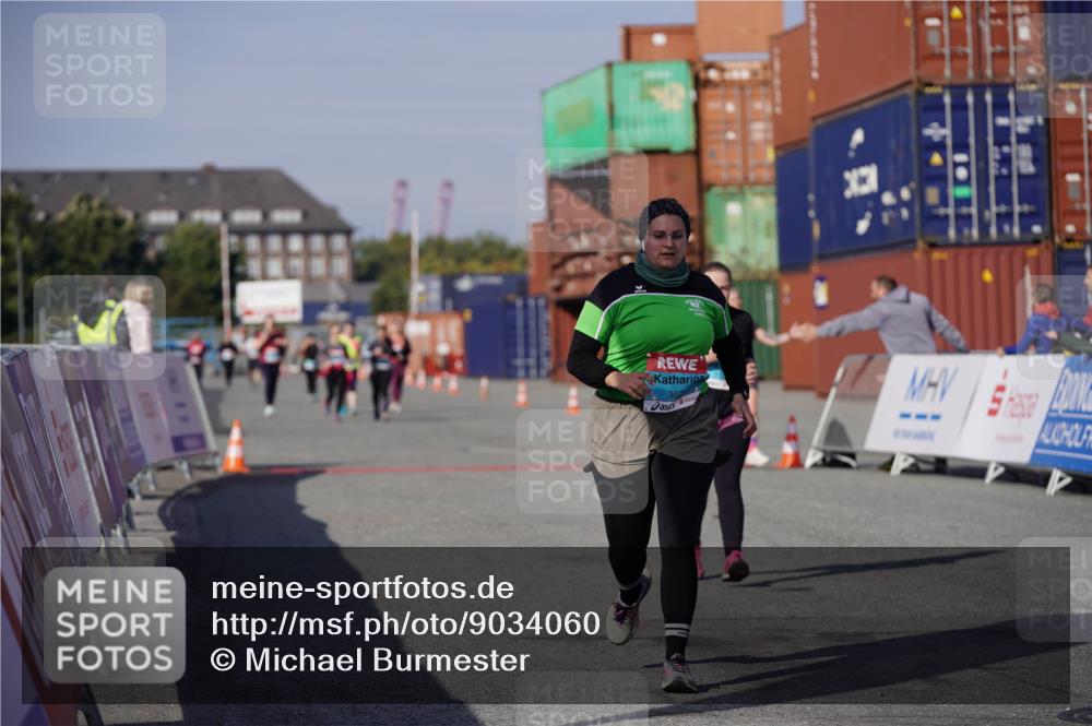 03.10.2025 - Köhlbrandbrückenlauf Michael Burmester http://msf.ph/oto/9034060 03.10.2025 10:42:50 Ziel 2226, 3131, 3283, 3623 meine-sportfotos.de