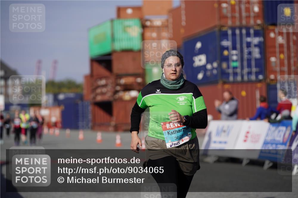 03.10.2025 - Köhlbrandbrückenlauf Michael Burmester http://msf.ph/oto/9034065 03.10.2025 10:42:51 Ziel 3131, 3283, 3623, 3649 meine-sportfotos.de