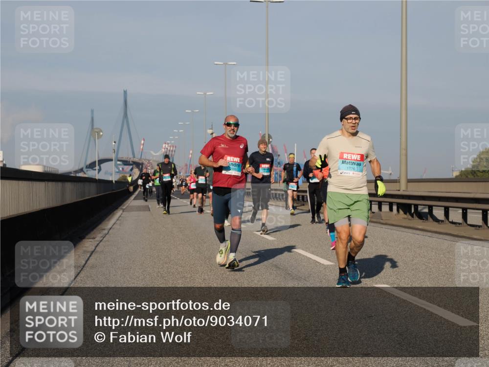 03.10.2025 - Köhlbrandbrückenlauf Fabian Wolf http://msf.ph/oto/9034071 03.10.2025 09:48:14 Position 3 1776 meine-sportfotos.de