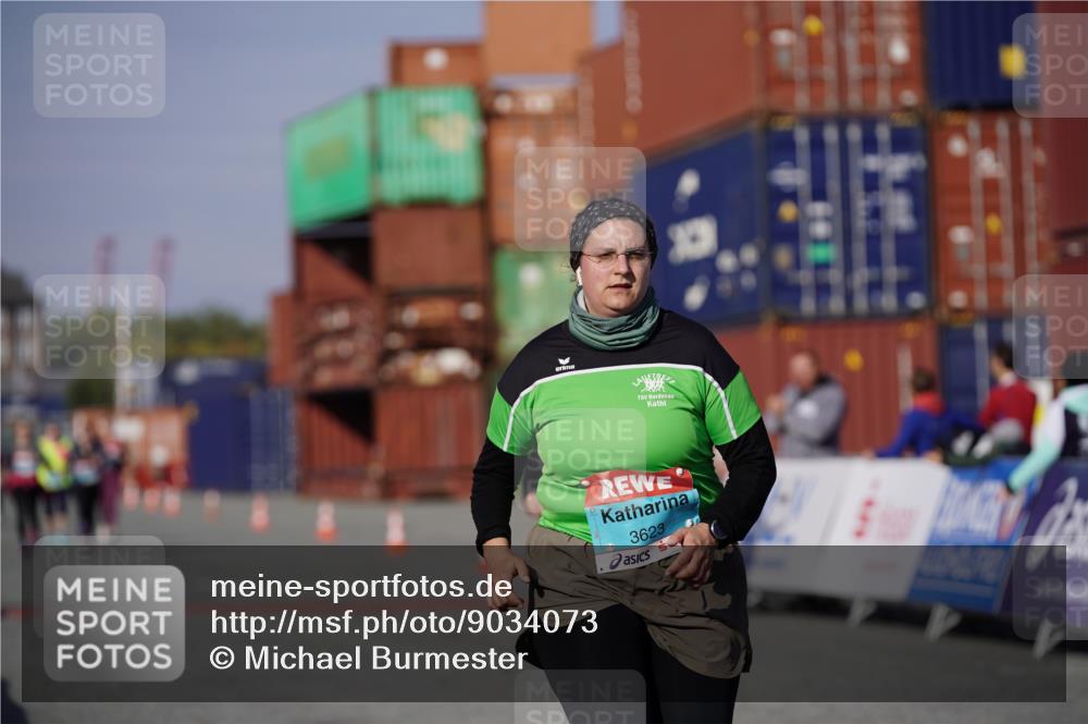 03.10.2025 - Köhlbrandbrückenlauf Michael Burmester http://msf.ph/oto/9034073 03.10.2025 10:42:51 Ziel 3131, 3283, 3623, 3649 meine-sportfotos.de
