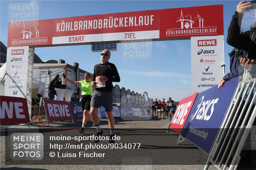 03.10.2025 - Köhlbrandbrückenlauf Luisa Fischer http://msf.ph/oto/9034077 03.10.2025 13:13:42 Ziel 4348, 4461, 4580, 4595, 5147, 5802, 5884, 5886, 5908, 6116, 6363, 6366 meine-sportfotos.de