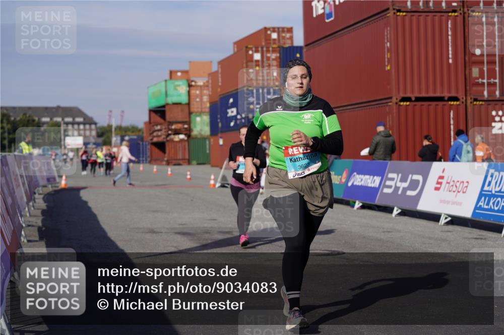 03.10.2025 - Köhlbrandbrückenlauf Michael Burmester http://msf.ph/oto/9034083 03.10.2025 10:42:53 Ziel 3131, 3623, 3649 meine-sportfotos.de