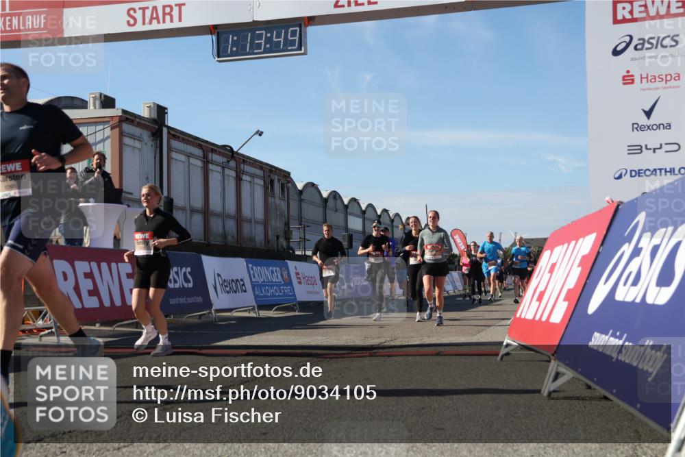 03.10.2025 - Köhlbrandbrückenlauf Luisa Fischer http://msf.ph/oto/9034105 03.10.2025 13:13:47 Ziel 4348, 4461, 4522, 4642, 5078, 5640, 5802, 5884, 5886, 5908, 6116, 6125, 6227, 6228, 6363, 6366, 6487, 6488, 6604 meine-sportfotos.de