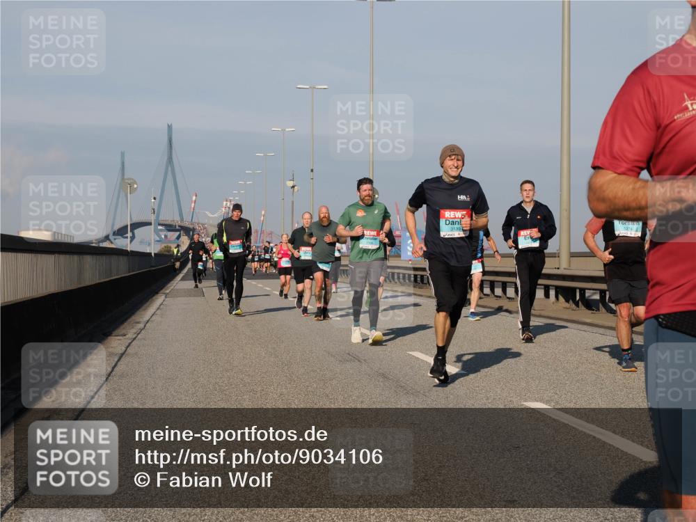 03.10.2025 - Köhlbrandbrückenlauf Fabian Wolf http://msf.ph/oto/9034106 03.10.2025 09:48:16 Position 3 3139, 1274 meine-sportfotos.de