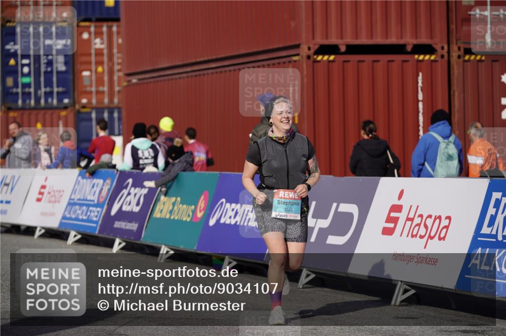 03.10.2025 - Köhlbrandbrückenlauf Michael Burmester http://msf.ph/oto/9034107 03.10.2025 10:42:57 Ziel 3649 meine-sportfotos.de