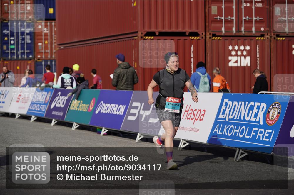 03.10.2025 - Köhlbrandbrückenlauf Michael Burmester http://msf.ph/oto/9034117 03.10.2025 10:42:58 Ziel 3649 meine-sportfotos.de