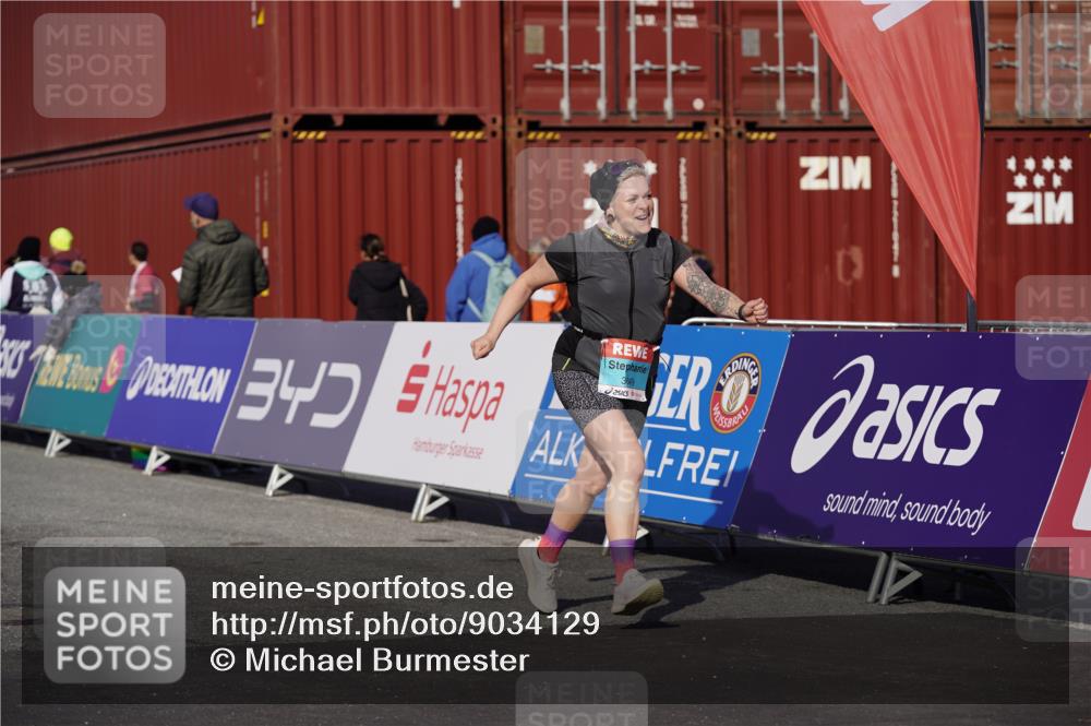 03.10.2025 - Köhlbrandbrückenlauf Michael Burmester http://msf.ph/oto/9034129 03.10.2025 10:42:59 Ziel 3649 meine-sportfotos.de
