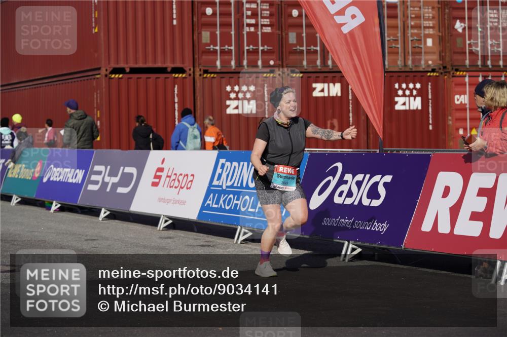 03.10.2025 - Köhlbrandbrückenlauf Michael Burmester http://msf.ph/oto/9034141 03.10.2025 10:42:59 Ziel 3649 meine-sportfotos.de