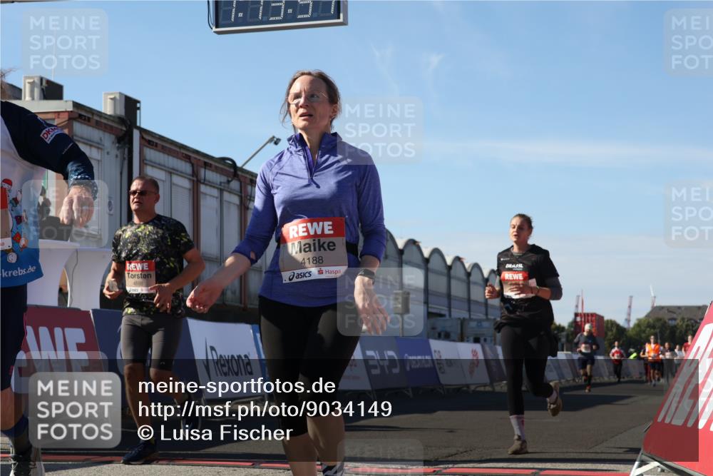 03.10.2025 - Köhlbrandbrückenlauf Luisa Fischer http://msf.ph/oto/9034149 03.10.2025 13:13:56 Ziel 4188, 4306, 4348, 4522, 4612, 4642, 4868, 5078, 5640, 5700, 5802, 5884, 6125, 6227, 6228, 6366, 6487, 6488, 6604, 6766 meine-sportfotos.de