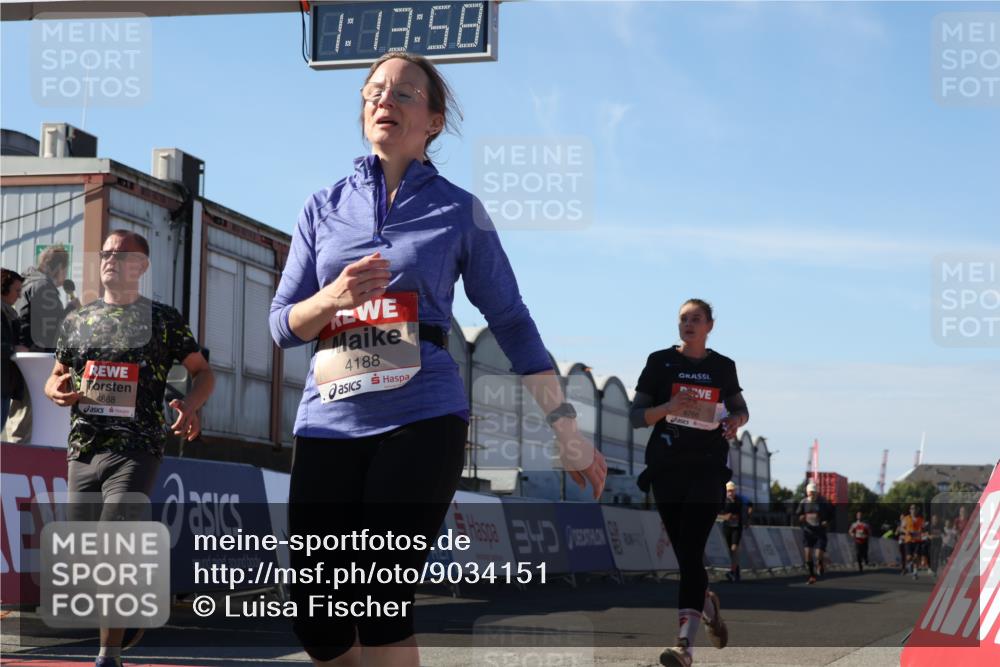 03.10.2025 - Köhlbrandbrückenlauf Luisa Fischer http://msf.ph/oto/9034151 03.10.2025 13:13:56 Ziel 4188, 4306, 4348, 4522, 4612, 4642, 4868, 5078, 5640, 5700, 5802, 5884, 6125, 6227, 6228, 6366, 6487, 6488, 6604, 6766 meine-sportfotos.de