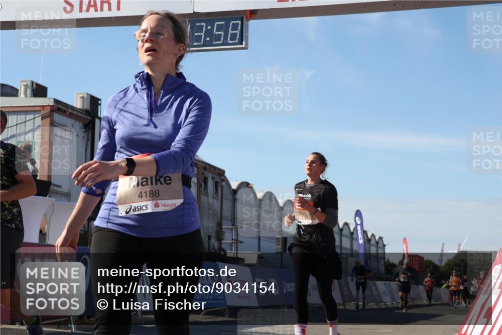 03.10.2025 - Köhlbrandbrückenlauf Luisa Fischer http://msf.ph/oto/9034154 03.10.2025 13:13:57 Ziel 4188, 4306, 4348, 4522, 4612, 4642, 4868, 5078, 5640, 5700, 5727, 6125, 6227, 6228, 6366, 6487, 6488, 6604, 6766 meine-sportfotos.de