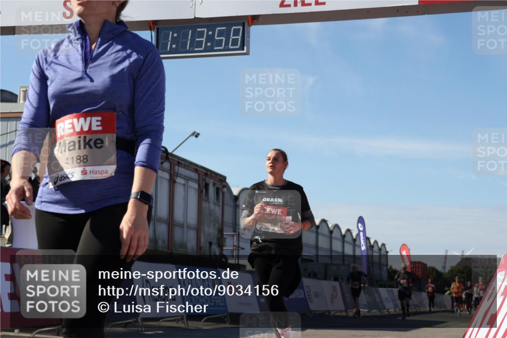 03.10.2025 - Köhlbrandbrückenlauf Luisa Fischer http://msf.ph/oto/9034156 03.10.2025 13:13:57 Ziel 4188, 4306, 4348, 4522, 4612, 4642, 4868, 5078, 5640, 5700, 5727, 6125, 6227, 6228, 6366, 6487, 6488, 6604, 6766 meine-sportfotos.de