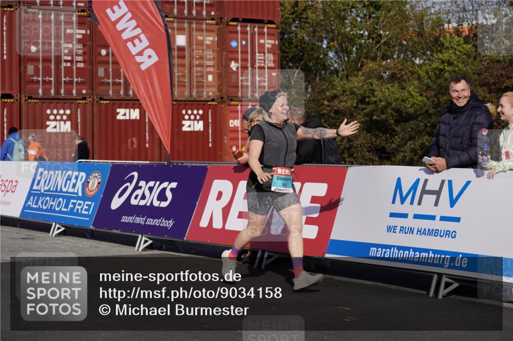 03.10.2025 - Köhlbrandbrückenlauf Michael Burmester http://msf.ph/oto/9034158 03.10.2025 10:43:00 Ziel 3649 meine-sportfotos.de