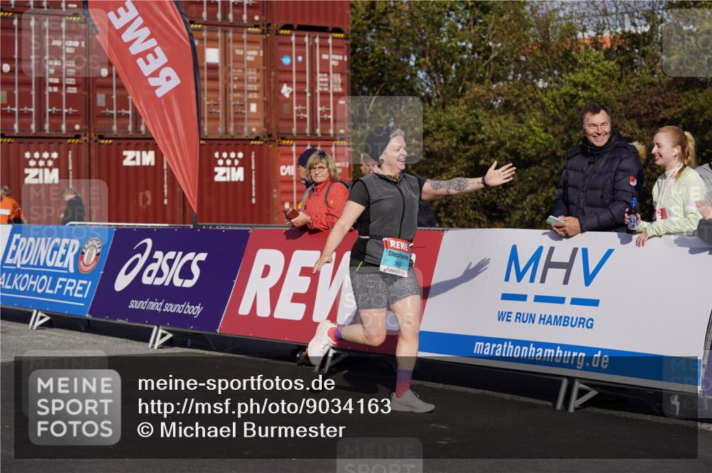03.10.2025 - Köhlbrandbrückenlauf Michael Burmester http://msf.ph/oto/9034163 03.10.2025 10:43:00 Ziel 3649 meine-sportfotos.de