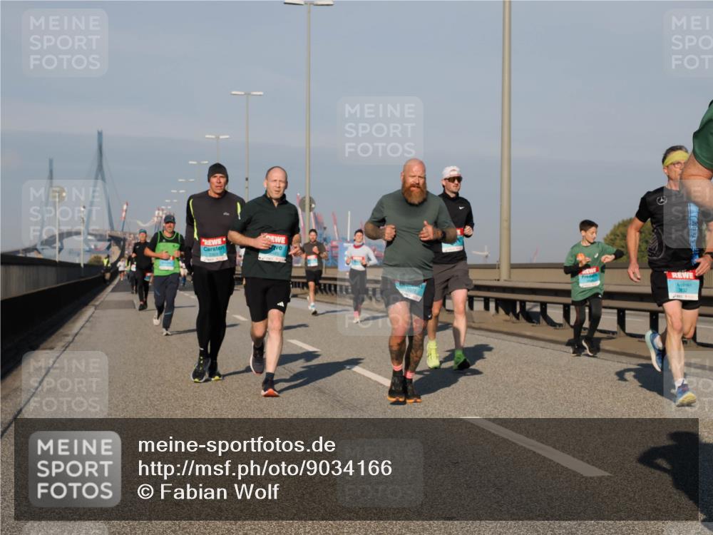 03.10.2025 - Köhlbrandbrückenlauf Fabian Wolf http://msf.ph/oto/9034166 03.10.2025 09:48:20 Position 3  meine-sportfotos.de