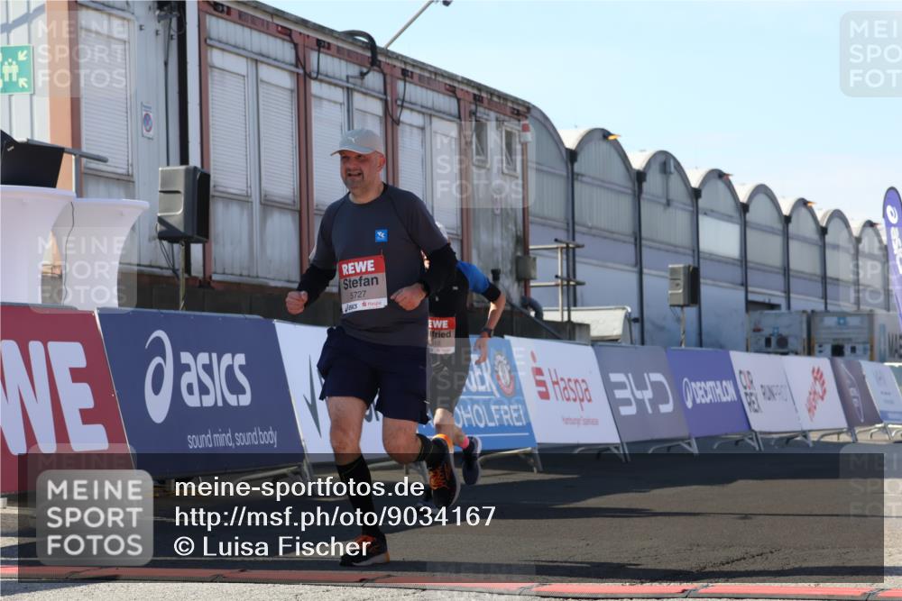03.10.2025 - Köhlbrandbrückenlauf Luisa Fischer http://msf.ph/oto/9034167 03.10.2025 13:14:02 Ziel 4188, 4306, 4522, 4612, 4785, 4868, 5078, 5700, 5727, 6125, 6227, 6228, 6318, 6604, 6766 meine-sportfotos.de