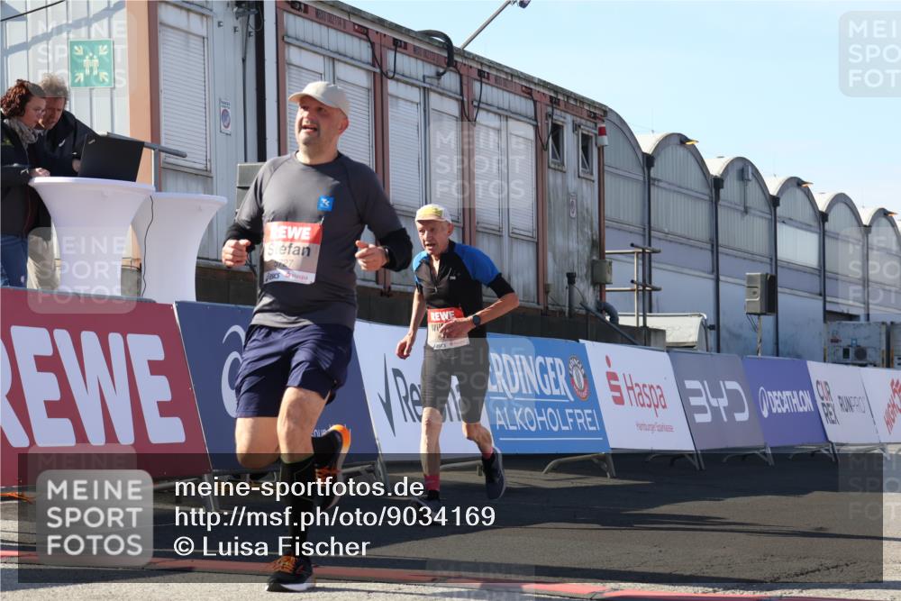 03.10.2025 - Köhlbrandbrückenlauf Luisa Fischer http://msf.ph/oto/9034169 03.10.2025 13:14:02 Ziel 4188, 4306, 4522, 4612, 4785, 4868, 5078, 5700, 5727, 6125, 6227, 6228, 6318, 6604, 6766 meine-sportfotos.de