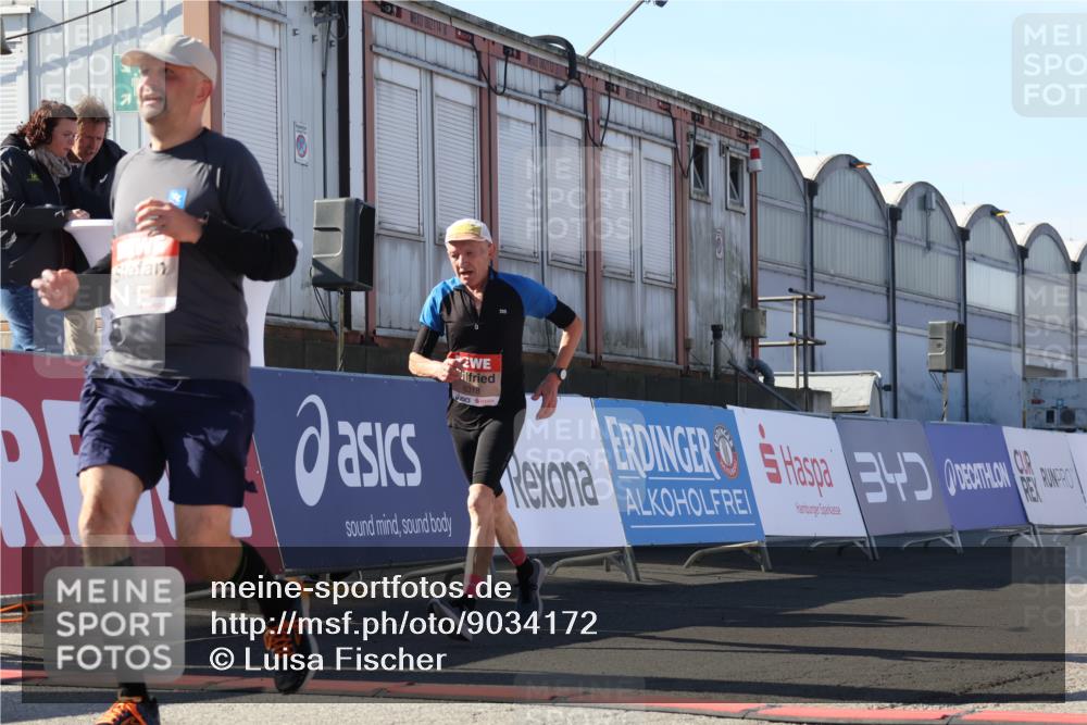 03.10.2025 - Köhlbrandbrückenlauf Luisa Fischer http://msf.ph/oto/9034172 03.10.2025 13:14:03 Ziel 4188, 4306, 4313, 4612, 4785, 4868, 5078, 5700, 5727, 6125, 6227, 6318, 6766 meine-sportfotos.de