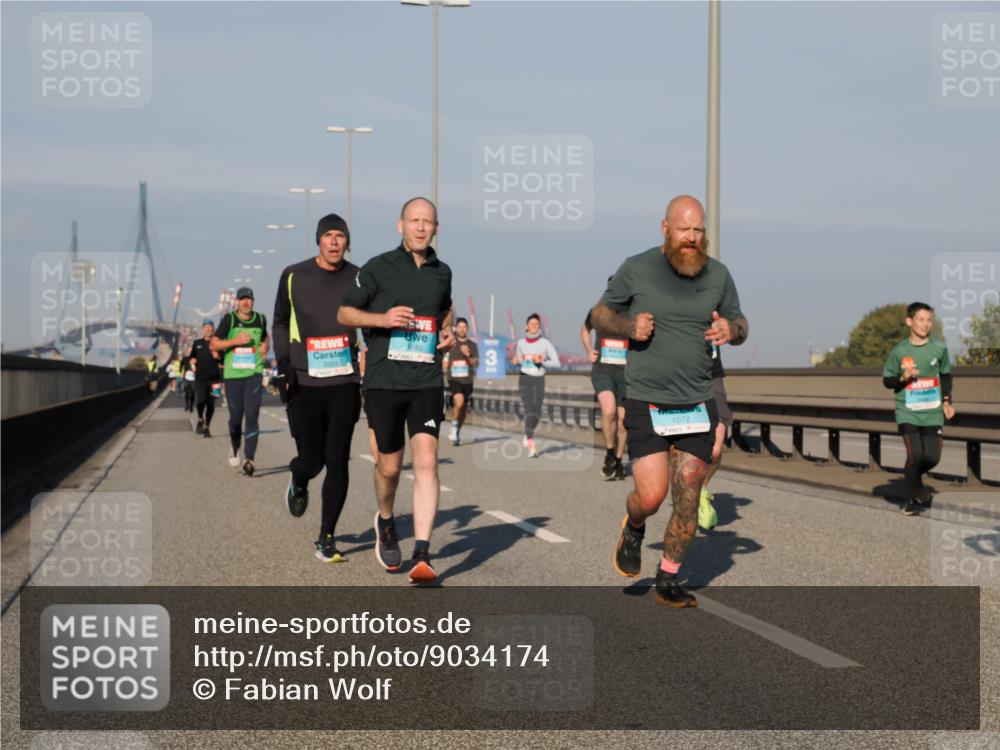 03.10.2025 - Köhlbrandbrückenlauf Fabian Wolf http://msf.ph/oto/9034174 03.10.2025 09:48:21 Position 3 93, 3301, 1072 meine-sportfotos.de