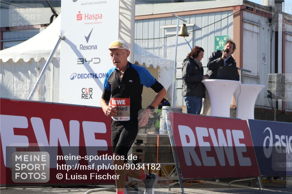 03.10.2025 - Köhlbrandbrückenlauf Luisa Fischer http://msf.ph/oto/9034182 03.10.2025 13:14:04 Ziel 4188, 4306, 4313, 4612, 4785, 4868, 5700, 5727, 6318, 6766 meine-sportfotos.de