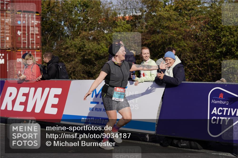 03.10.2025 - Köhlbrandbrückenlauf Michael Burmester http://msf.ph/oto/9034187 03.10.2025 10:43:00 Ziel 3649 meine-sportfotos.de