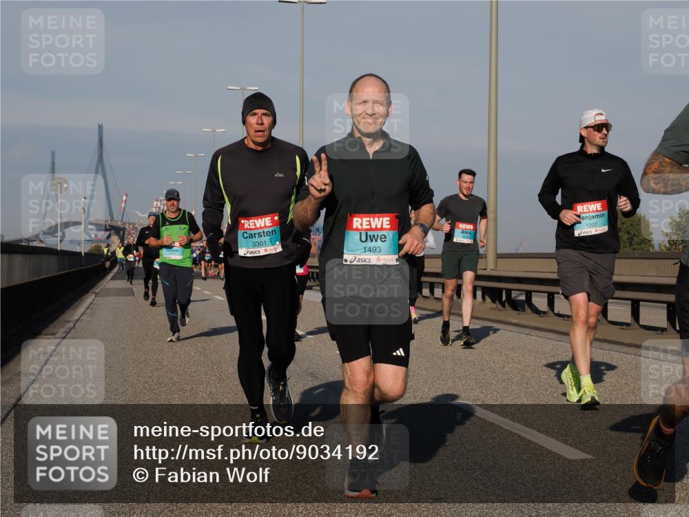 03.10.2025 - Köhlbrandbrückenlauf Fabian Wolf http://msf.ph/oto/9034192 03.10.2025 09:48:22 Position 3 3301, 1493, 1207 meine-sportfotos.de