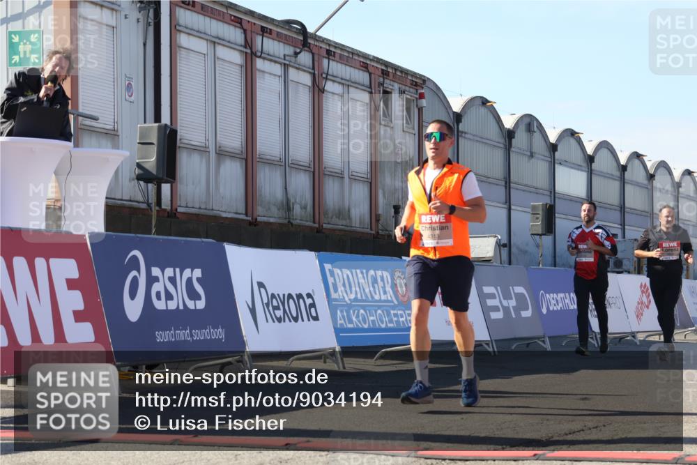 03.10.2025 - Köhlbrandbrückenlauf Luisa Fischer http://msf.ph/oto/9034194 03.10.2025 13:14:07 Ziel 4313, 4728, 4785, 4809, 4868, 5727, 6318, 6766 meine-sportfotos.de