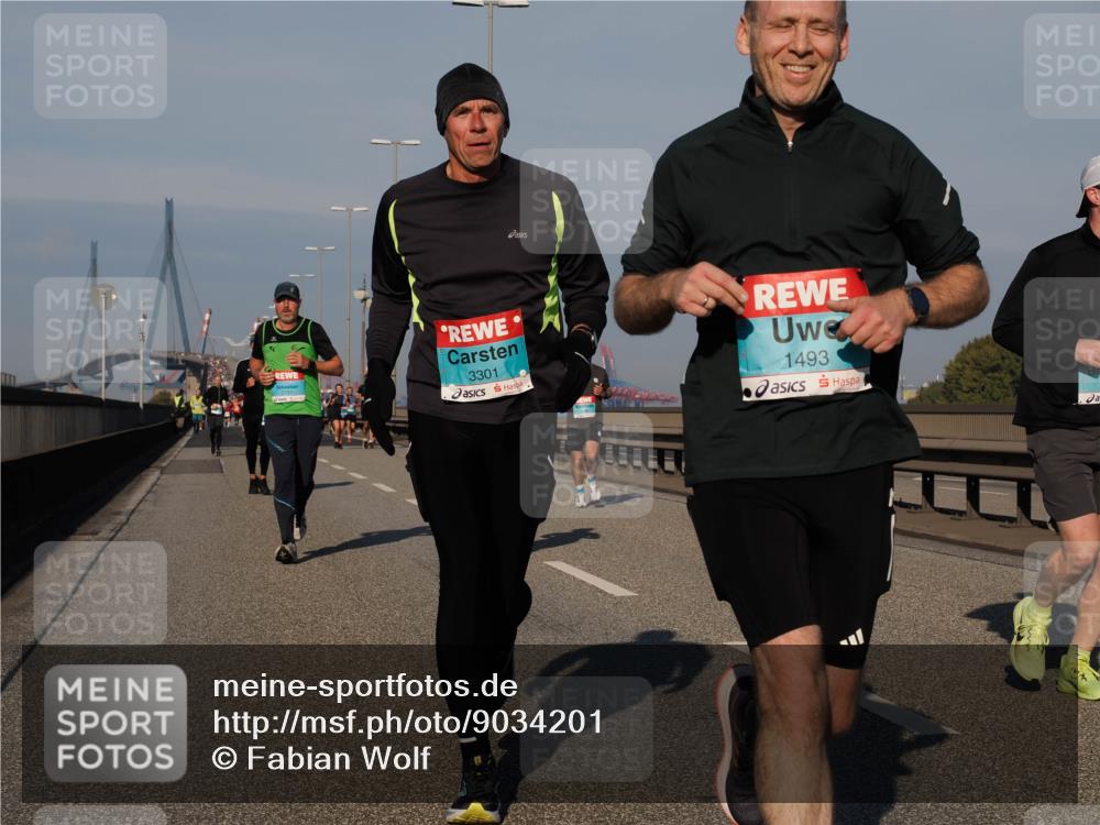 03.10.2025 - Köhlbrandbrückenlauf Fabian Wolf http://msf.ph/oto/9034201 03.10.2025 09:48:23 Position 3 3301, 1493 meine-sportfotos.de