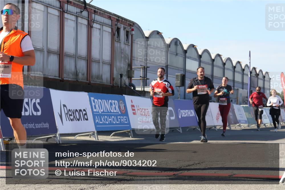 03.10.2025 - Köhlbrandbrückenlauf Luisa Fischer http://msf.ph/oto/9034202 03.10.2025 13:14:08 Ziel 4313, 4641, 4728, 4785, 4809, 5727, 6318, 6766 meine-sportfotos.de