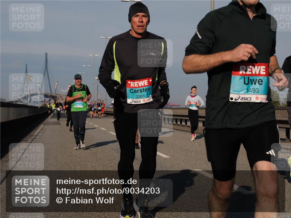 03.10.2025 - Köhlbrandbrückenlauf Fabian Wolf http://msf.ph/oto/9034203 03.10.2025 09:48:23 Position 3 3301, 1493, 3731 meine-sportfotos.de
