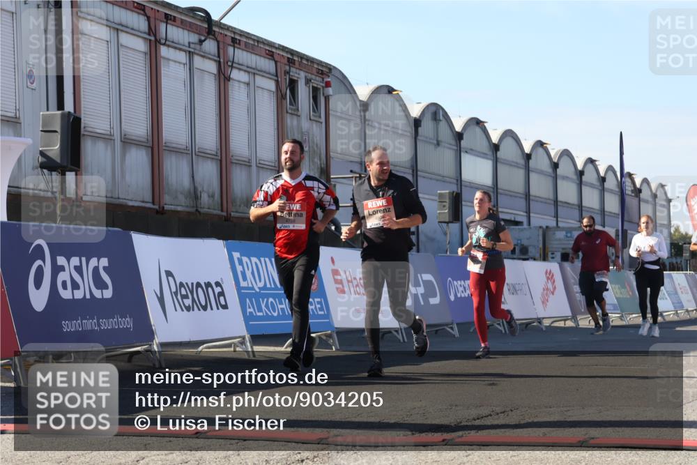 03.10.2025 - Köhlbrandbrückenlauf Luisa Fischer http://msf.ph/oto/9034205 03.10.2025 13:14:10 Ziel 4313, 4437, 4641, 4728, 4785, 4809, 5727, 6318, 6418, 6735 meine-sportfotos.de