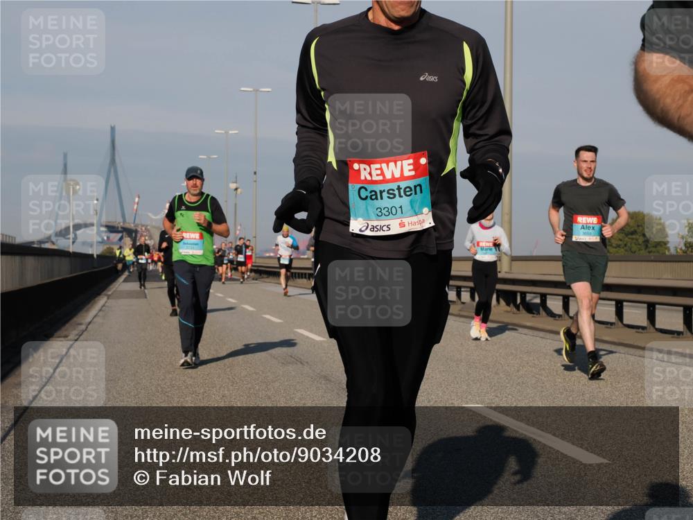 03.10.2025 - Köhlbrandbrückenlauf Fabian Wolf http://msf.ph/oto/9034208 03.10.2025 09:48:23 Position 3 3301, 3659 meine-sportfotos.de