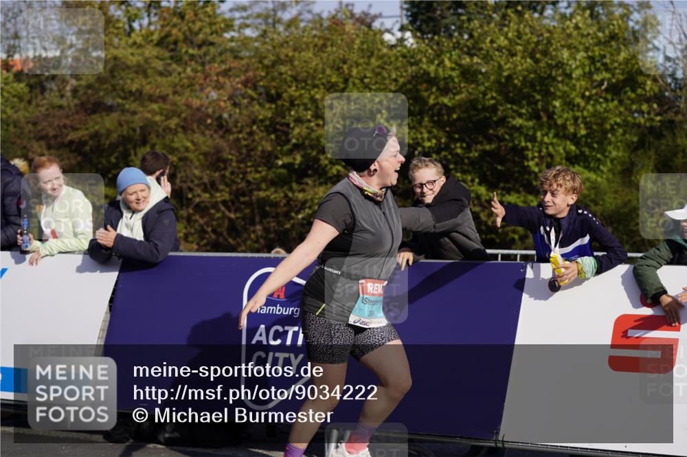 03.10.2025 - Köhlbrandbrückenlauf Michael Burmester http://msf.ph/oto/9034222 03.10.2025 10:43:01 Ziel 3649 meine-sportfotos.de