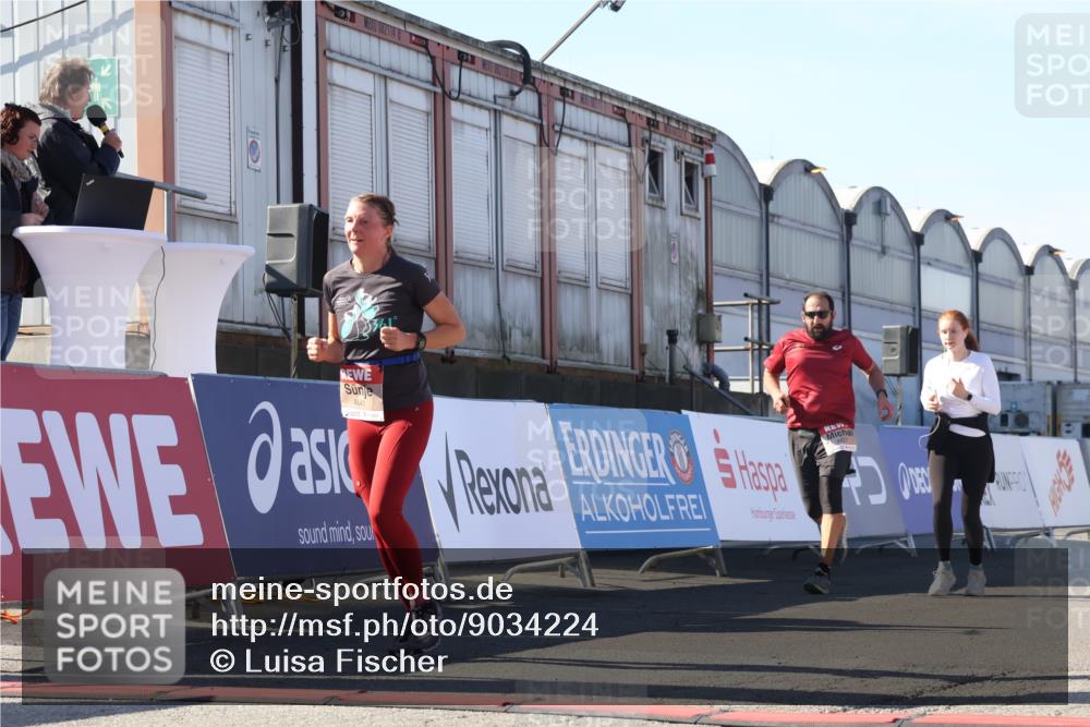 03.10.2025 - Köhlbrandbrückenlauf Luisa Fischer http://msf.ph/oto/9034224 03.10.2025 13:14:13 Ziel 4313, 4437, 4569, 4641, 4728, 4776, 4785, 4809, 4888, 5282, 5727, 6318, 6327, 6418, 6735 meine-sportfotos.de