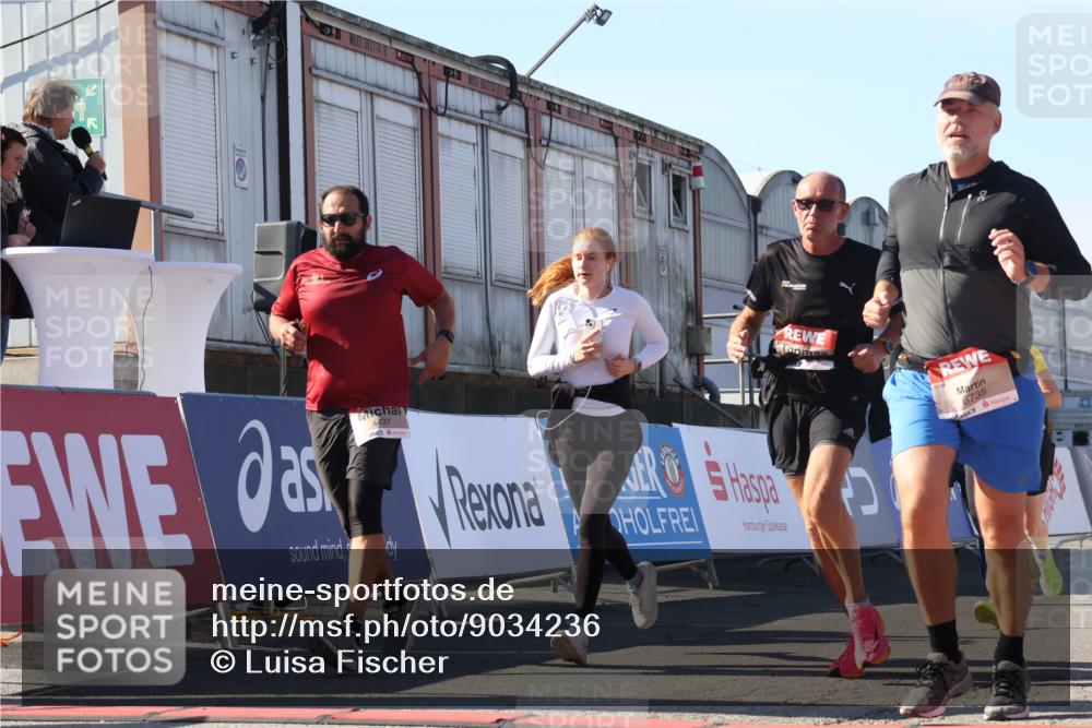03.10.2025 - Köhlbrandbrückenlauf Luisa Fischer http://msf.ph/oto/9034236 03.10.2025 13:14:15 Ziel 4313, 4437, 4569, 4641, 4728, 4776, 4785, 4809, 4888, 5282, 6327, 6418, 6735 meine-sportfotos.de