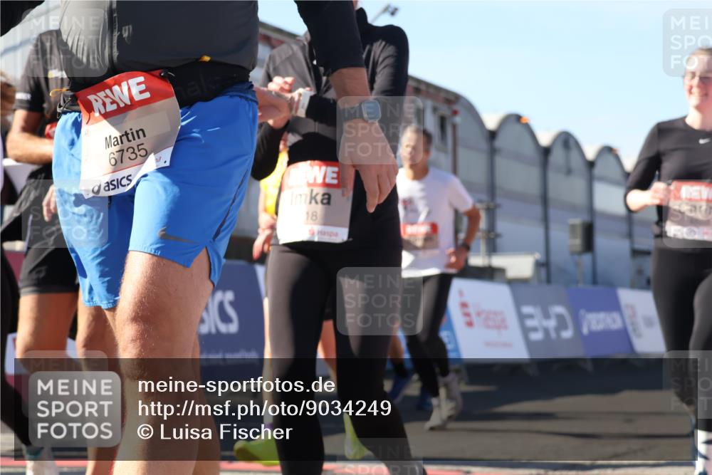 03.10.2025 - Köhlbrandbrückenlauf Luisa Fischer http://msf.ph/oto/9034249 03.10.2025 13:14:17 Ziel 4313, 4437, 4569, 4641, 4728, 4776, 4785, 4809, 4888, 5282, 6327, 6418, 6735 meine-sportfotos.de