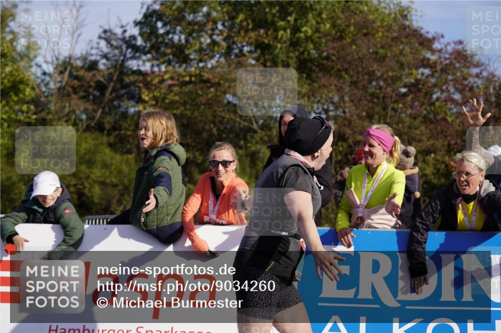 03.10.2025 - Köhlbrandbrückenlauf Michael Burmester http://msf.ph/oto/9034260 03.10.2025 10:43:01 Ziel 3649 meine-sportfotos.de