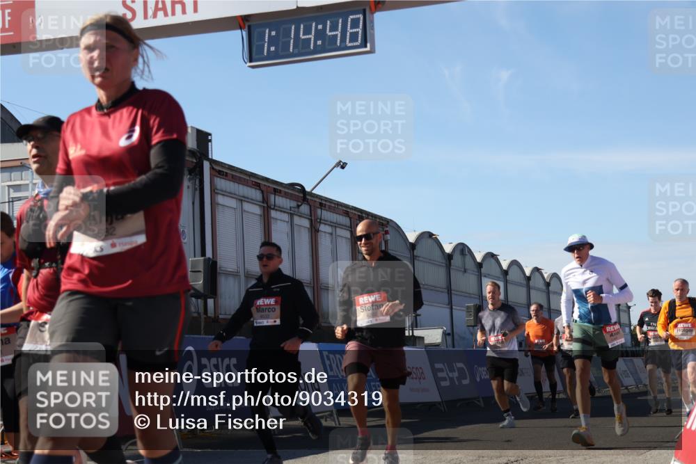 03.10.2025 - Köhlbrandbrückenlauf Luisa Fischer http://msf.ph/oto/9034319 03.10.2025 13:14:46 Ziel 4202, 4224, 4424, 4533, 4684, 4692, 4788, 4869, 4890, 5249, 5525, 5535, 5682, 5686, 5711, 5760, 5761, 5814, 6316, 6344, 6448, 6849 meine-sportfotos.de