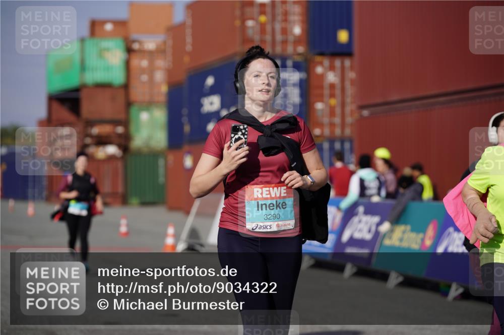 03.10.2025 - Köhlbrandbrückenlauf Michael Burmester http://msf.ph/oto/9034322 03.10.2025 10:43:14 Ziel 2452, 2665, 2795, 3289, 3290, 3822 meine-sportfotos.de