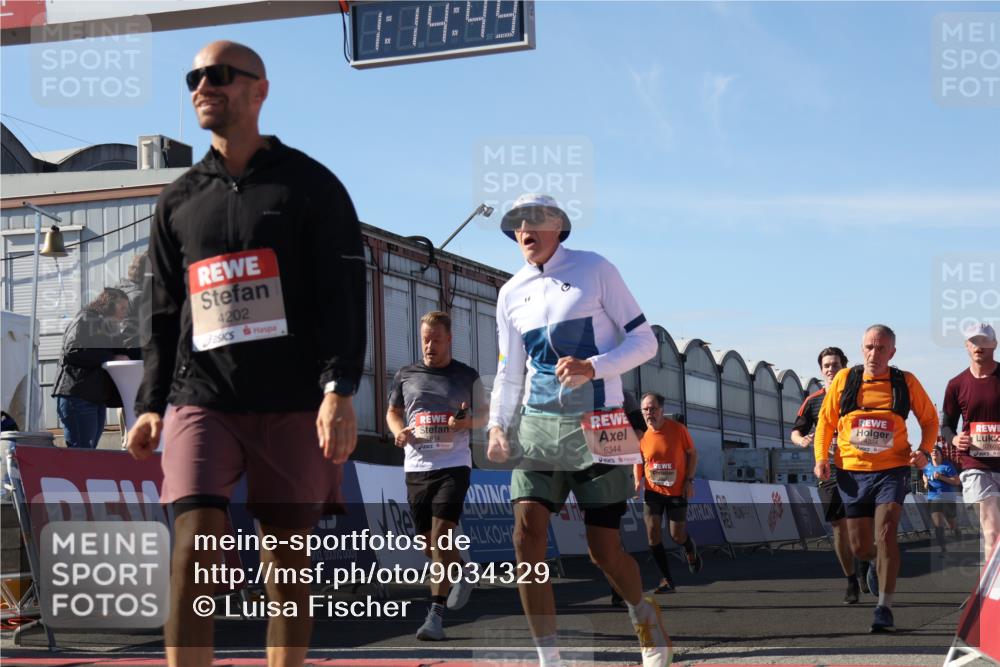 03.10.2025 - Köhlbrandbrückenlauf Luisa Fischer http://msf.ph/oto/9034329 03.10.2025 13:14:48 Ziel 4202, 4224, 4424, 4533, 4692, 4869, 4890, 5525, 5535, 5682, 5686, 5711, 5760, 5761, 5814, 6316, 6344, 6448, 6849 meine-sportfotos.de